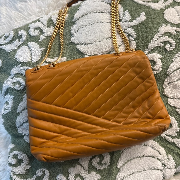 Tory Burch - Picture 3 of 5